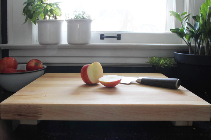 DIY Footed Cutting Board