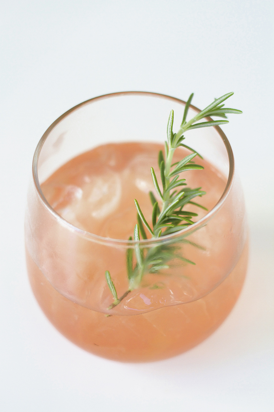 Solveig Gin with Rosemary and Grapefruit