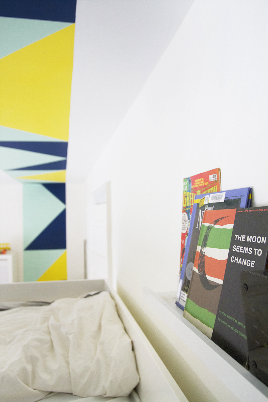 Color Blocking in the Boys room using Clark+Kensington Paint