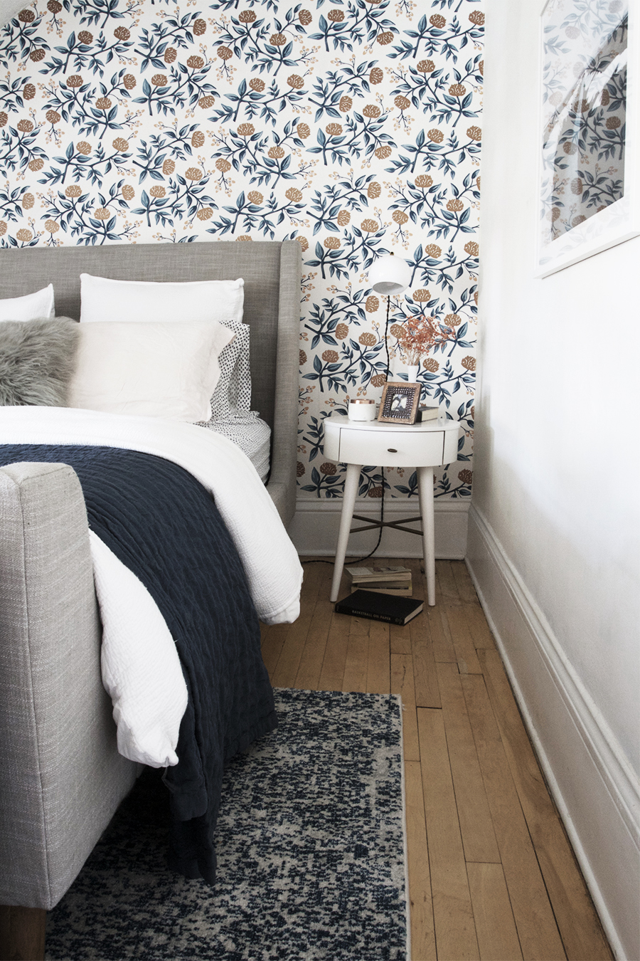 Still Love it! My Scandinavian(ish) bedroom || Deuce Cities Henhouse