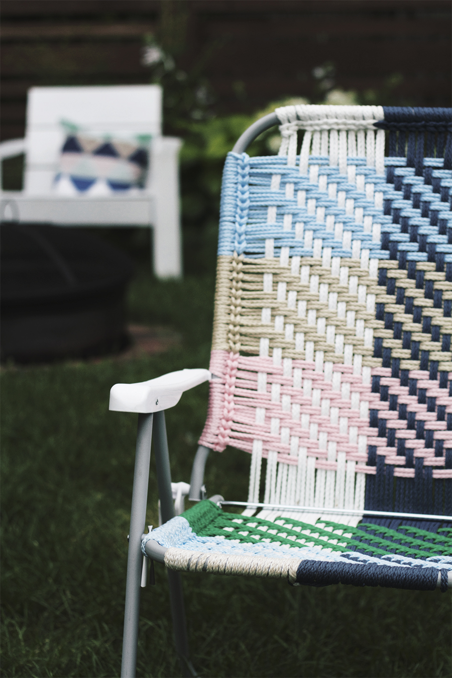 Woven Macrame Folding Lawn Chair