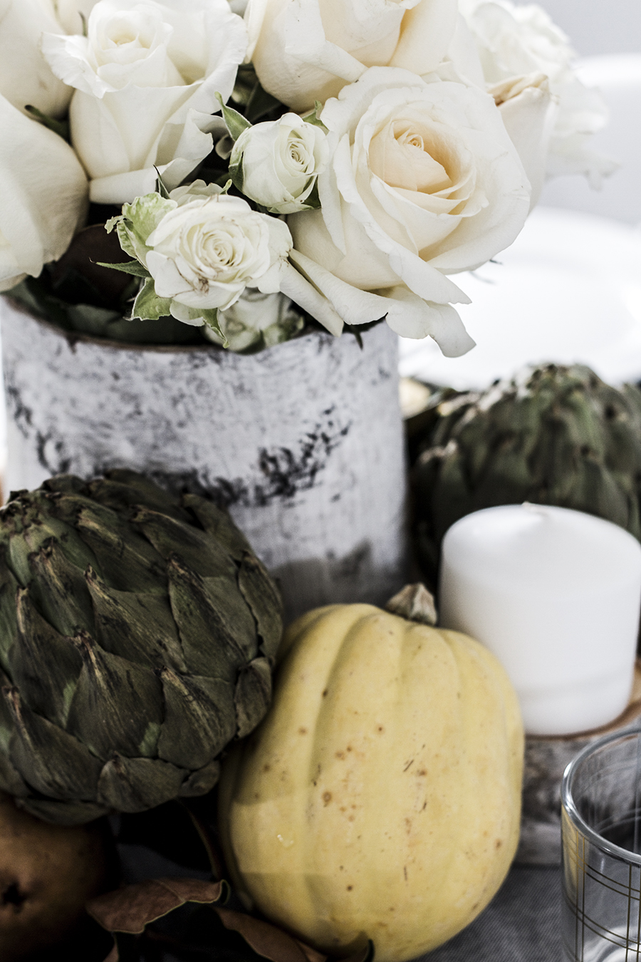 A Simple & Inexpensive Thanksgiving Table