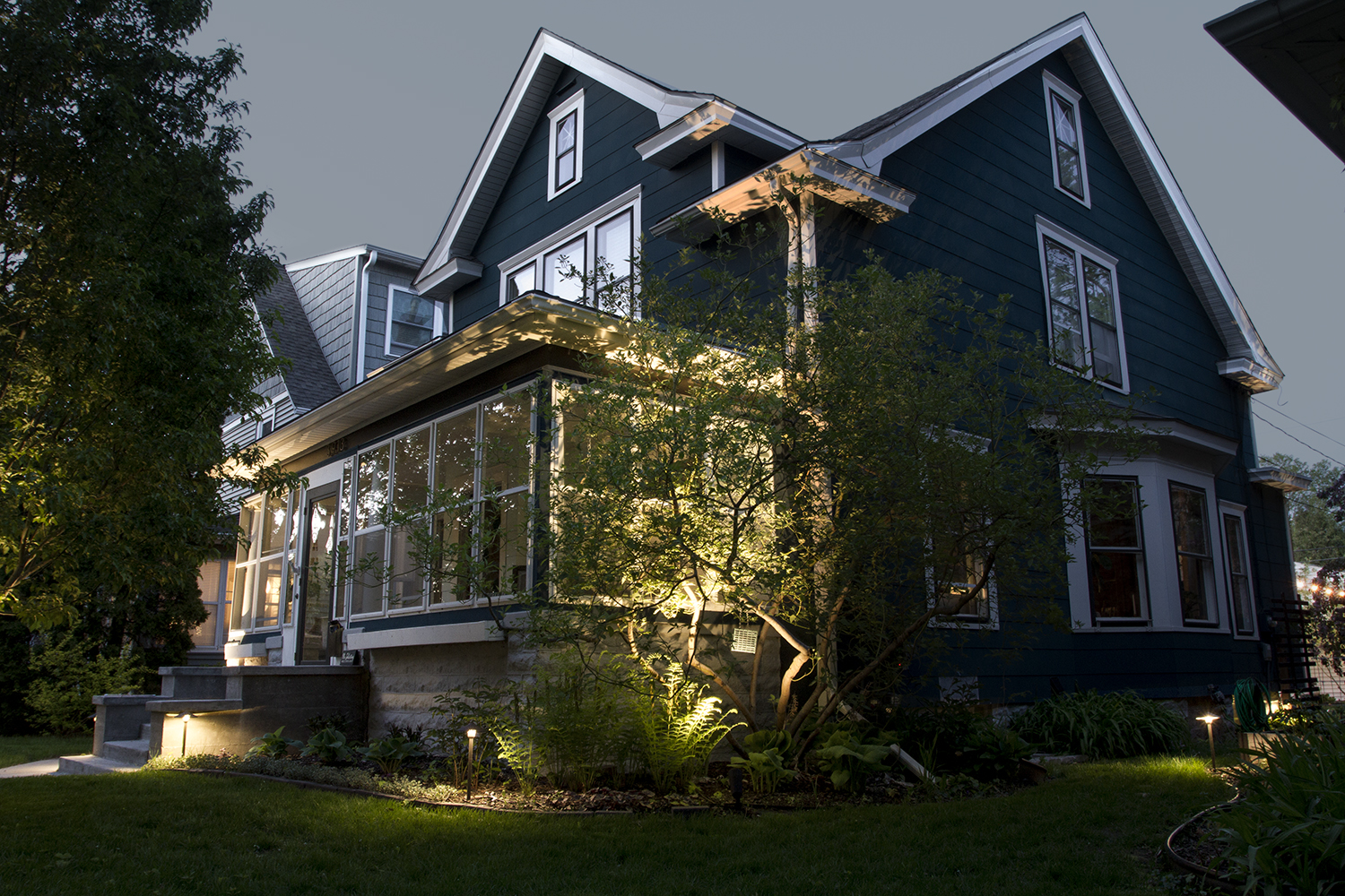 Easy to Install Low Voltage Outdoor Lighting