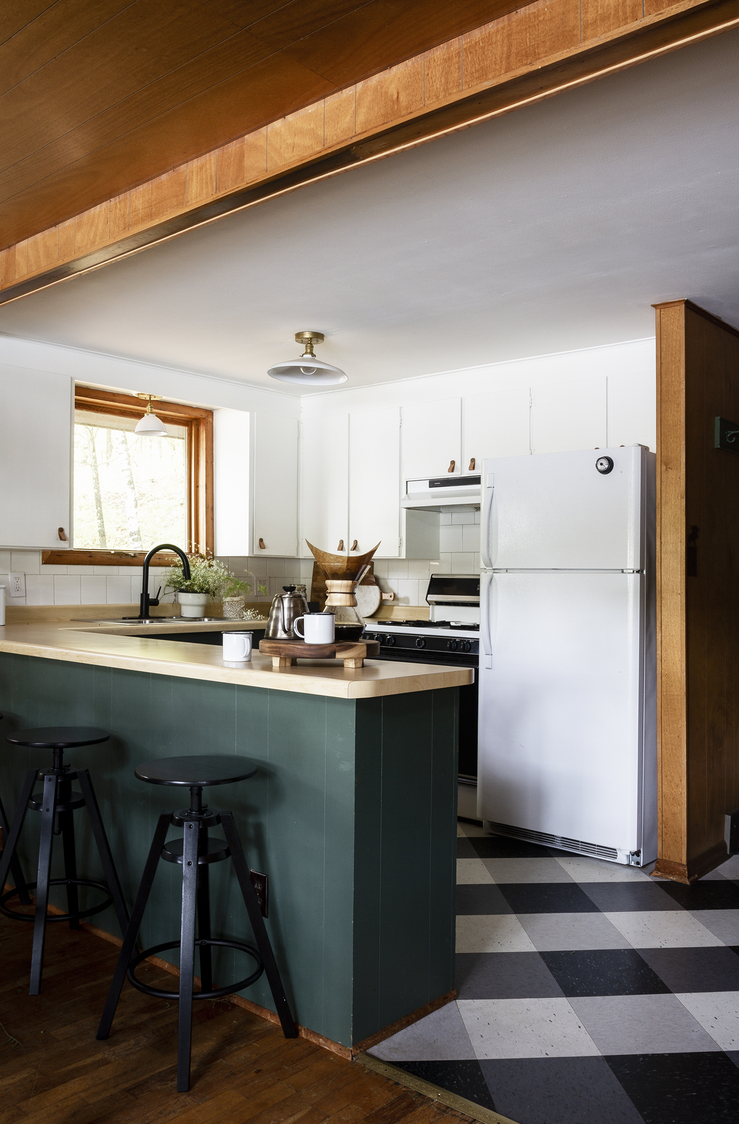 Cabin Kitchen Reveal | Deuce Cities Henhouse