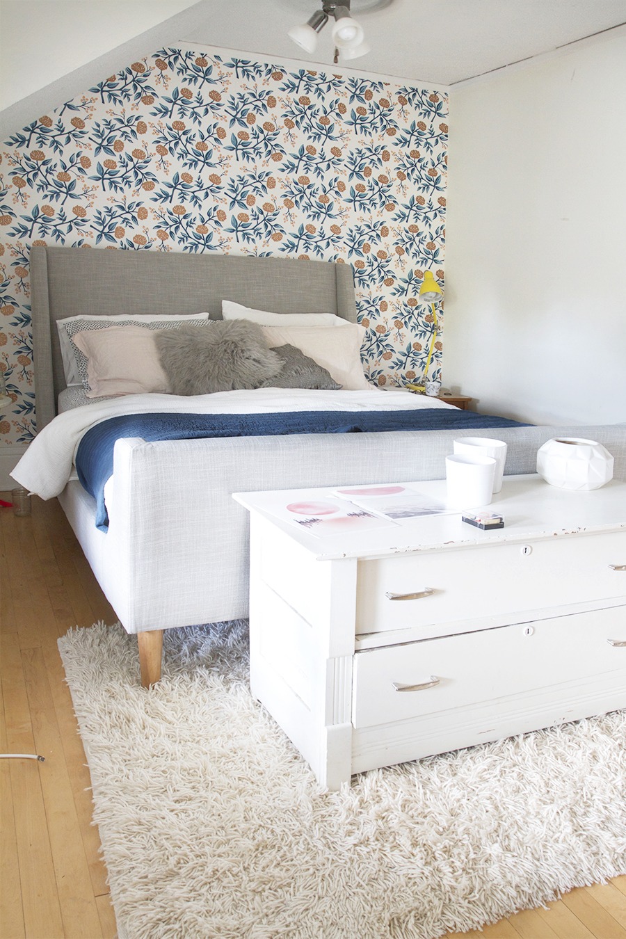 Bedroom Furniture Arranging