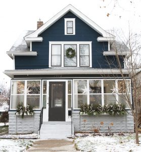 Decorating Exteriors for the Holidays